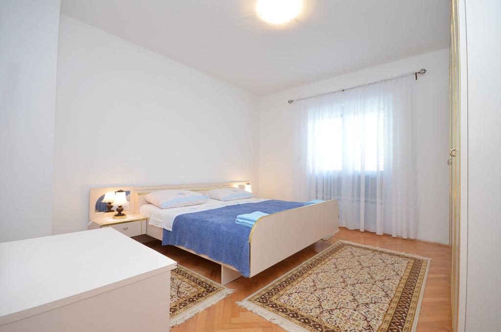 Apartment Ana Brodarica  Luaran gambar